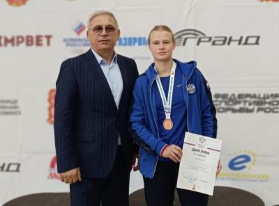 Влада Швайка